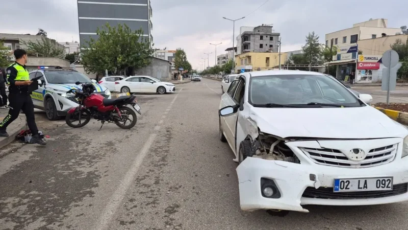 Otomobil ile motosiklet çarpıştı: 1 yaralı