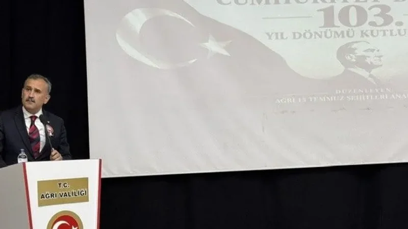 Ağrı’da 29 Ekim Cumhuriyet Bayramı coşkuyla kutlandı: Vali Bozkurt’tan birlik vurgusu