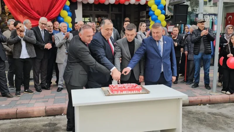 İYİ Parti’den Afyonkarahisar’da çifte kutlama