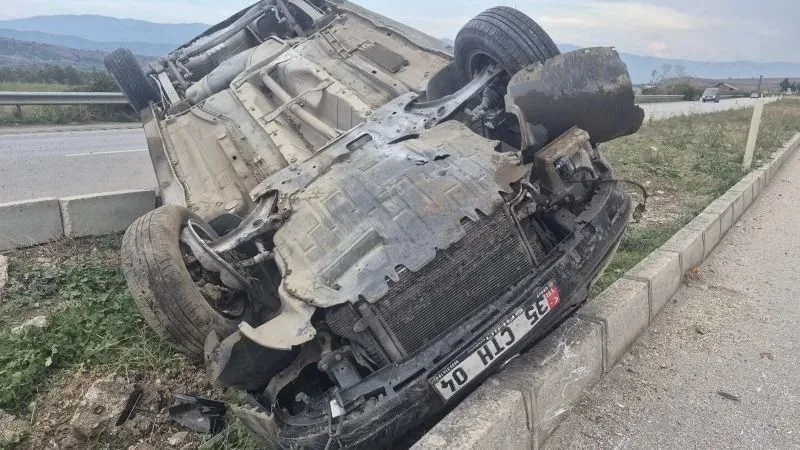 Amasya'da Feci Kaza: Emniyet Kemeri Sayesinde Kurtuldu