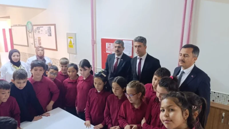 Bolvadin ve Çay’da TÜBİTAK 4009 Bilim Fuarı heyecanı