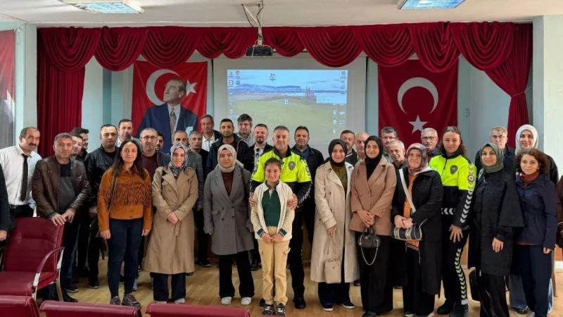 Amasya'da 594 Öğretmene Güvenli Trafik Eğitimi